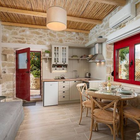 Physis Country House 2 Near Matala Beach & Faistos Kouses Bagian luar foto