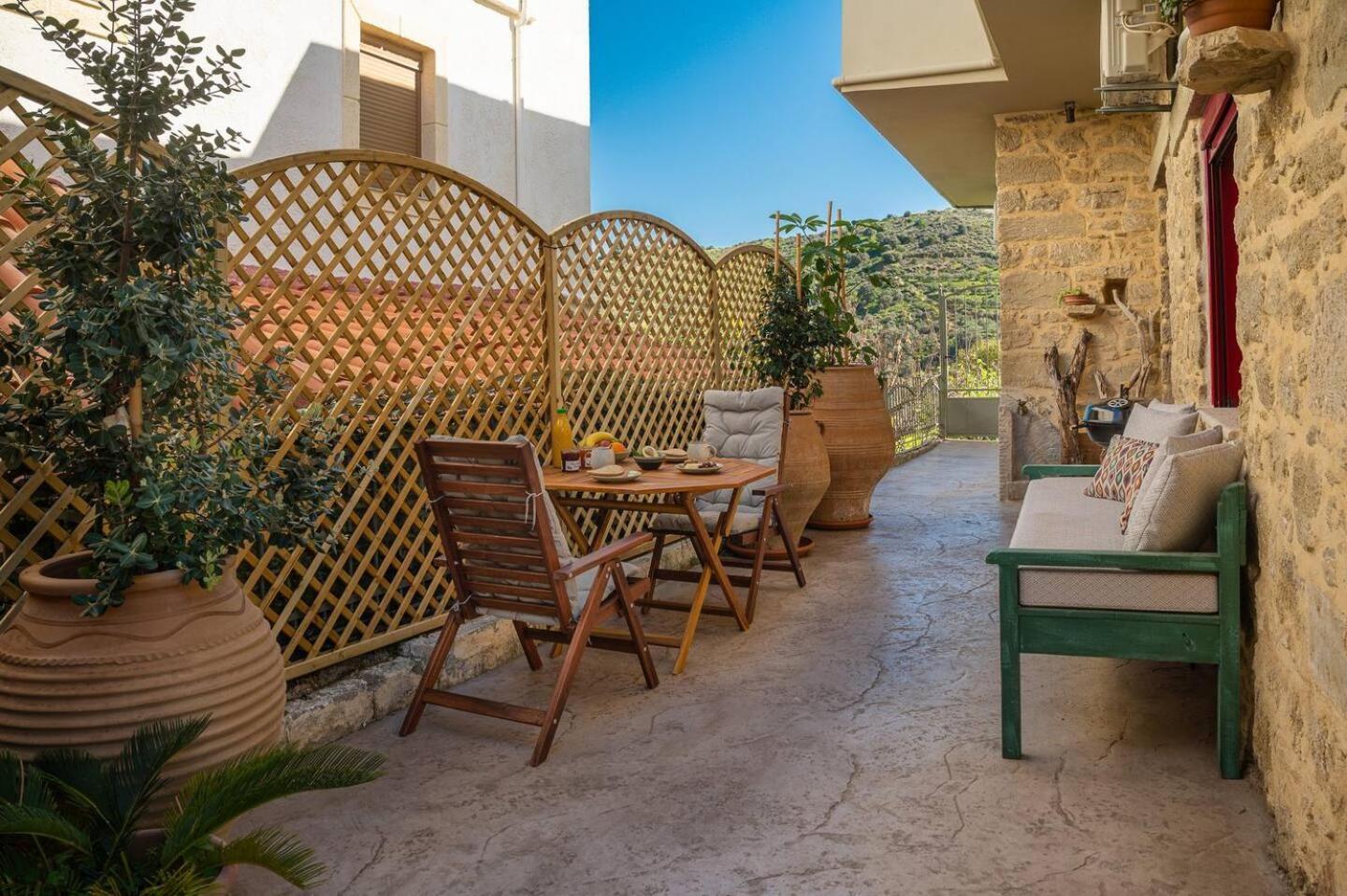 Physis Country House 2 Near Matala Beach & Faistos Kouses Bagian luar foto